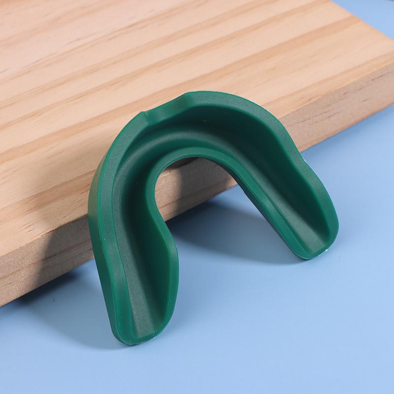 Силиконовый протектор для зубов Ночной сон Защитная капа для рта Лоток Для регби Каратэ Бруксизм Боксерская защита Тренировки Санда Стоматологические капы