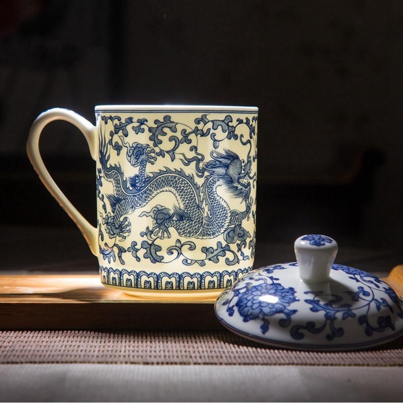 Jingdezhen Blue and White Porcelain Mug 500ml Chinese Dragon with Lid for Office Tea and Coffee