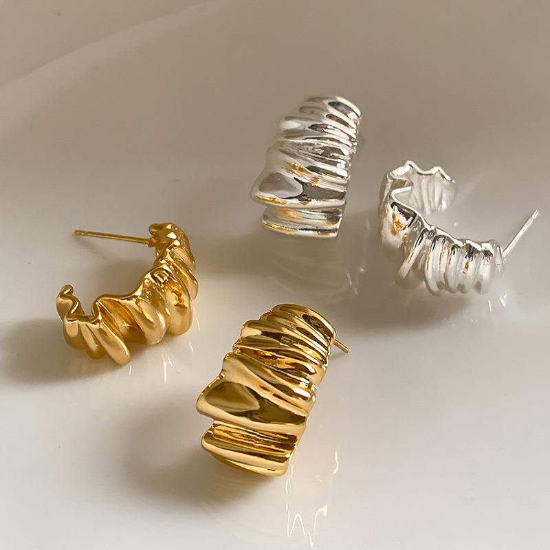 Irregular C Stud Earrings for Women Gold/Silver Water Ripple Pattern Glossy Geometric Metal Ear Accessories Party Gift