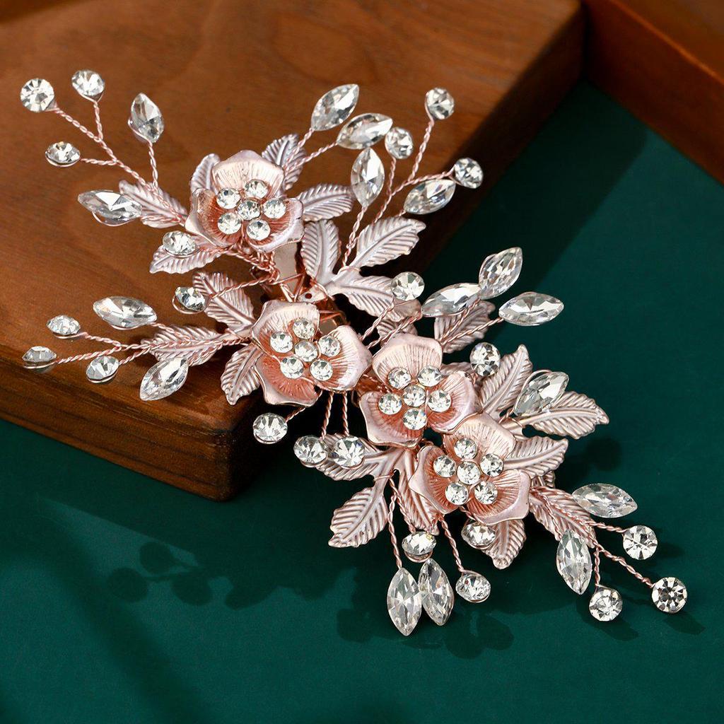 Сделанный вручную свадебный гребень для волос с цветком из жемчуга и страз и листьями