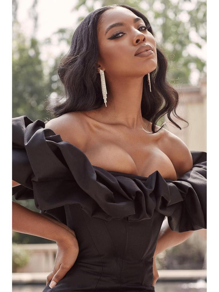 Elegant One-Shoulder Strapless Ruffle Dress with Waist-Hugging Fit and Hip-Wrapping Short Skirt