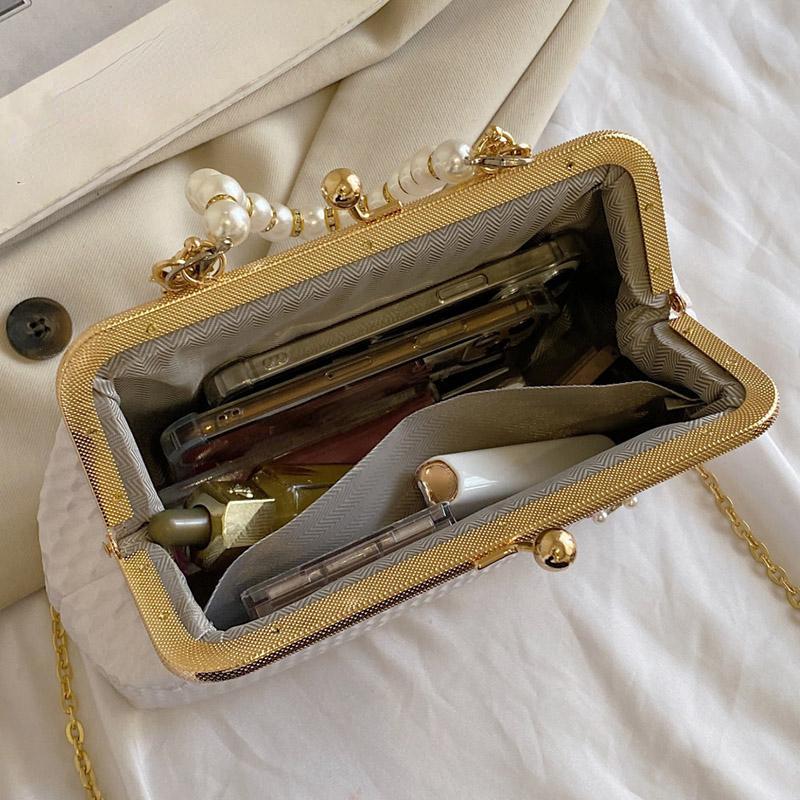 2024 Зима Роскошные Дизайнерские Женские Белые Сумки На Ремне Золото Серебро Сумки Через Плечо Жемчужный Вечерний Клатч Цепи Раковины Клип Партии Сумки