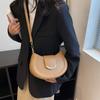 Fashion Korean version niche underarm bag 2025 new simple hand shoulder bag versatile temperament messenger commuter lady