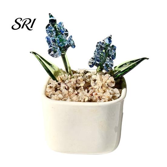 Exquisite Glass Flower Craft Miniature Figurine Hand Blown Mini Bouquet in Small Decorative Plant Pot Collectible Blooming Ornament for Home