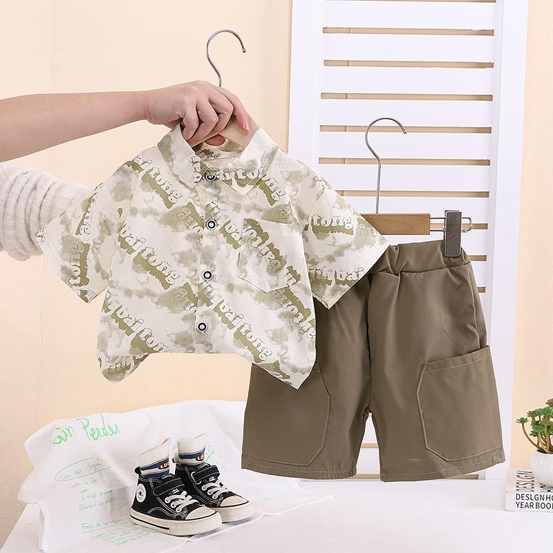 Детский комплект с короткими рукавами. Милый модный комплект из двух предметов: рубашка и шорты для мальчиков. Детская повседневная одежда.