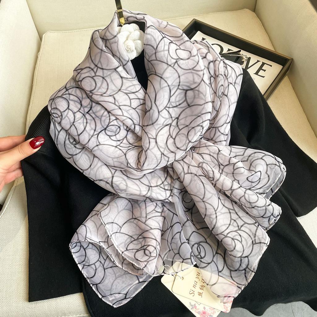 Summer Scarf Women Outdoor Sunscreen Shawl Soft Bandanna Foulard Female Floral Silk Shawl Lady High Quality Head Hijab Wrap