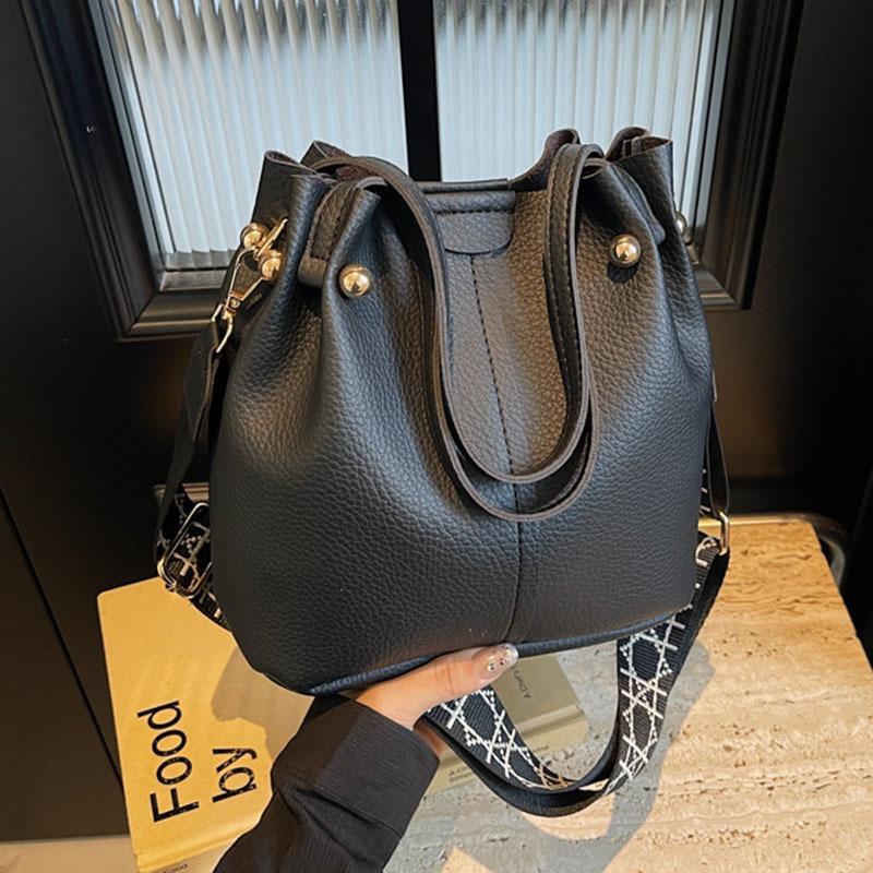 Популярные сумки женские новые осенне-зимние ретро широкополосные сумки-мессенджеры нишевые сумки-ведра