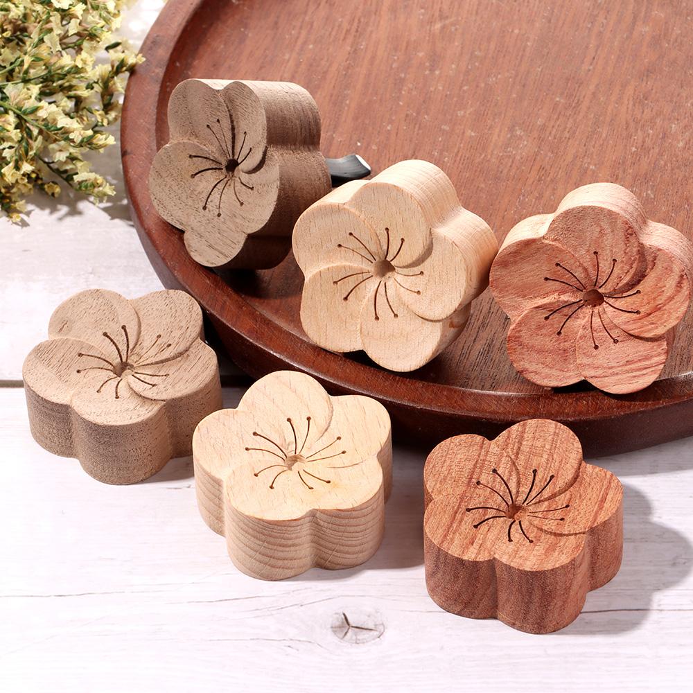 1Pc Diffused Wood Aroma Essential Oil Diffuser Essential Oil For Sleep Flower Shape Wooden Essential Oil Aromatherapy Car Supply Air Fresheners 2