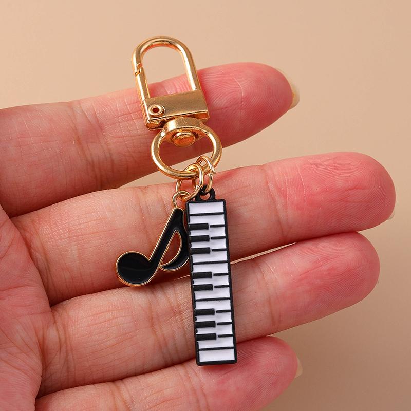 Cute Enamel Mini Piano Keychain Simulation Musical Instruments Key Ring Pendants Women Girls Handbag Decor DIY Jewelry Gift