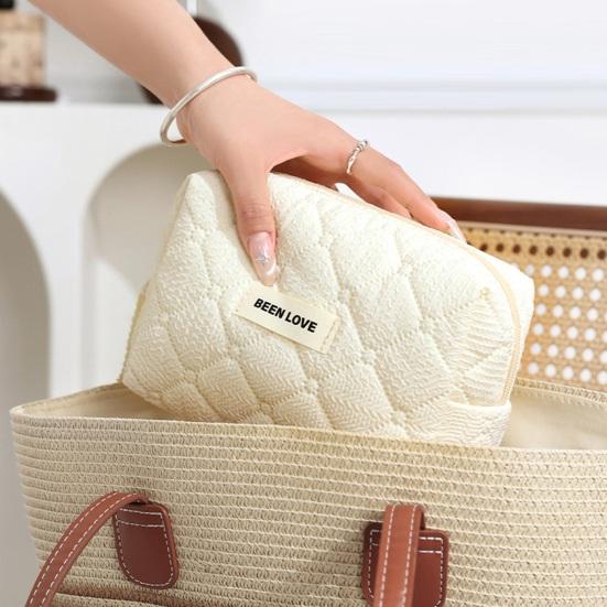 Quilted Makeup Bag Solid Color Cosmetic Pouch with Metal Zipper Ladies Portable Handbag Toiletry Bag for Travel Home Storage
