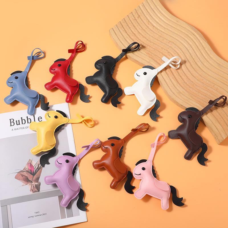 Women'S Bag Pony Keychain Pendant High Quality Pu Leather Horse Ornament Handmade Stitching Charm Fashion Accessories Gift