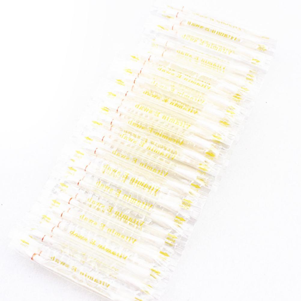 100Pcs Vitamin E Oil Swabs Stick Disposable VE Cotton Swab Lip Gum Anti Dry Moisturizing Cotton