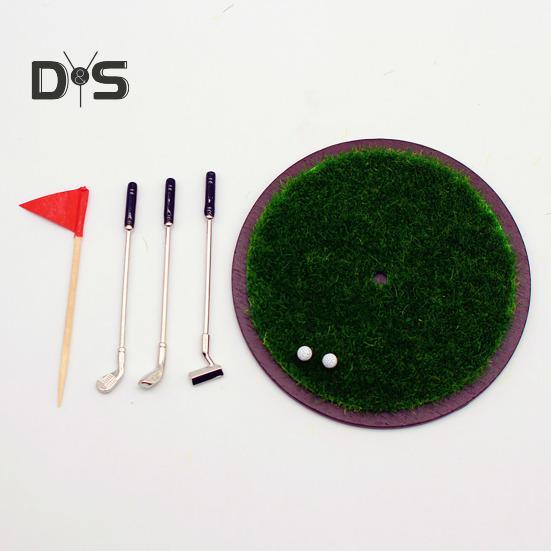 Набор мини-клюшек для гольфа Миниатюрные клюшки для гольфа с мячами для гольфа Флаг 1/12 Миниатюрные куклы Гольф Аксессуары для детей Ролевые игры
