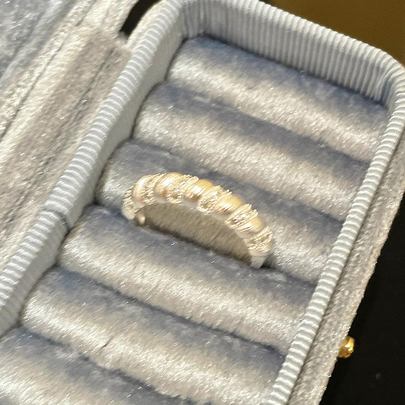 Элегантные Простые Женские Кольца Регулируемое Кольцо Мода Легкая Роскошь Чувство Высокого Класса Кольцо на Указательный Палец Индивидуальность Нишевый Дизайн Чувство Ручной Ювелирии