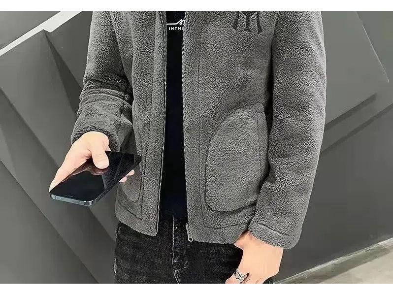 Мужское пальто из вышитой ягнячьей шерсти со стойкой воротником на осень/зиму