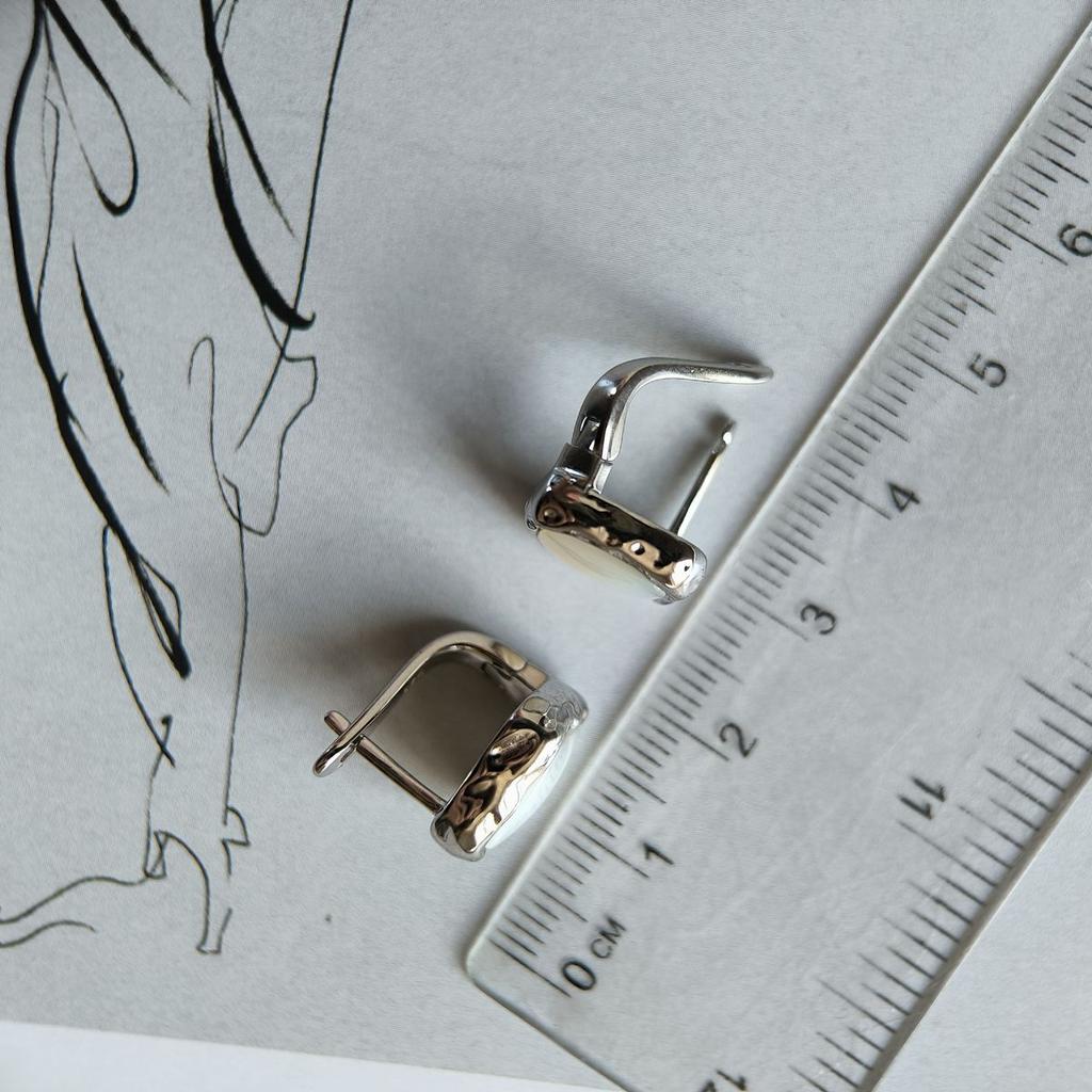 Серебряные серьги с натуральным перламутром (60002228)