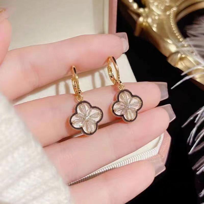 Diamond Four-Leaf Flower 925 Earrings Light Luxury High-End Ear Buckles Exquisite Temperament Earrings