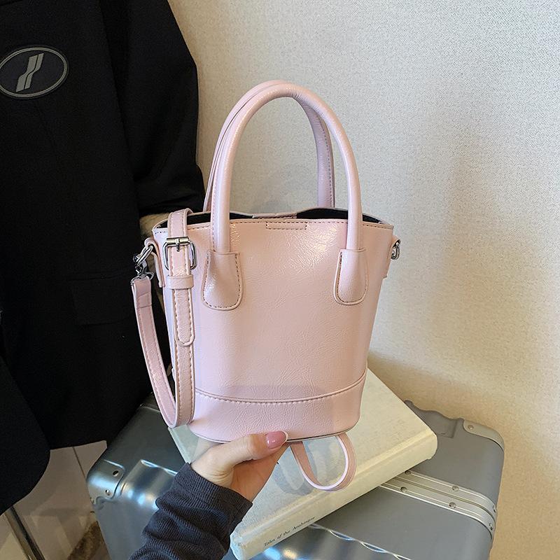 Нишевые дизайнерские сумки женские 2025 новые летние универсальные сумки-мессенджеры для мамы и ребенка популярны в этом году, сумки-ведра