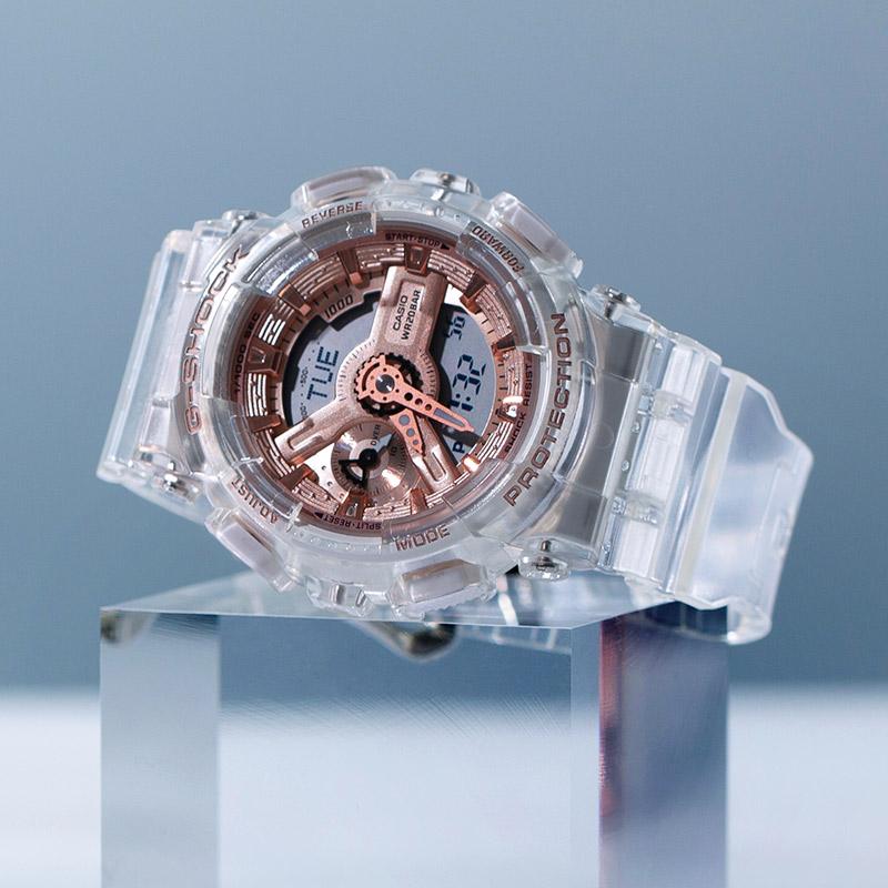 Casio Женские часы с двойным дисплеем (жидкокристаллический/аналоговый) Серия Gold GMA-S110SR-7APR