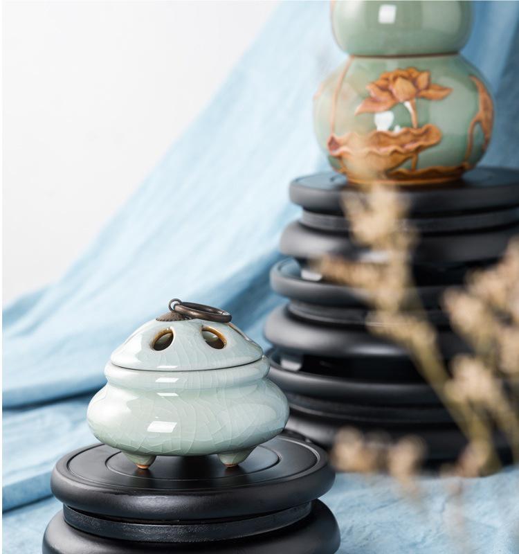 Automatic Rotating Wooden Base for Carved Treasures and Ornaments