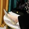 -Женские туфли на среднем каблуке с мелким вырезом, металлический острый носок, блестящая ткань с пайетками, змеиный принт, однотонные туфли, женская обувь