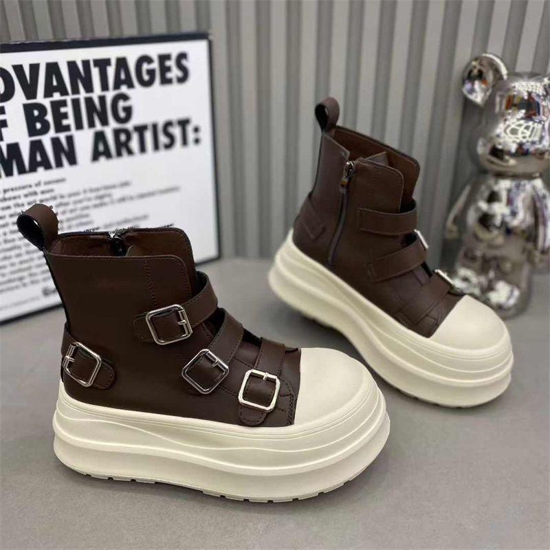 Женские мотоботы в европейском стиле из натуральной кожи с толстой подошвой и пряжкой, увеличивающие рост