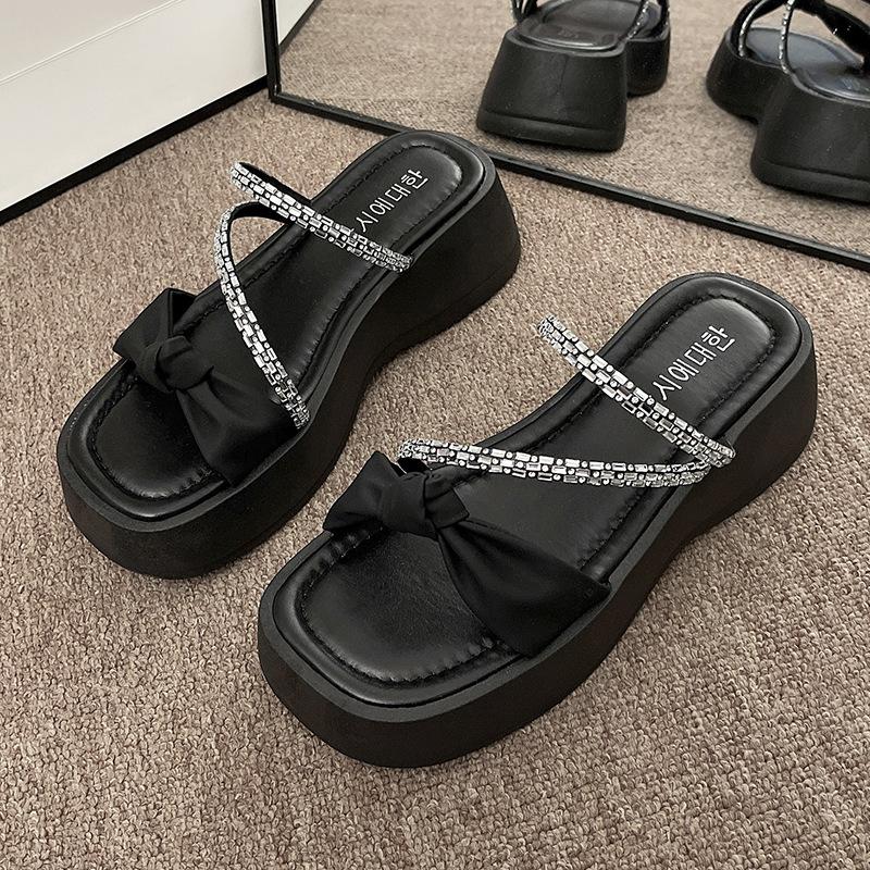 Модные пляжные туфли Домашние тапочки Тапочки на платформе Женские шлепанцы Сабо Натуральная кожа 2025 Женская обувь из натуральной кожи Женские тапочки