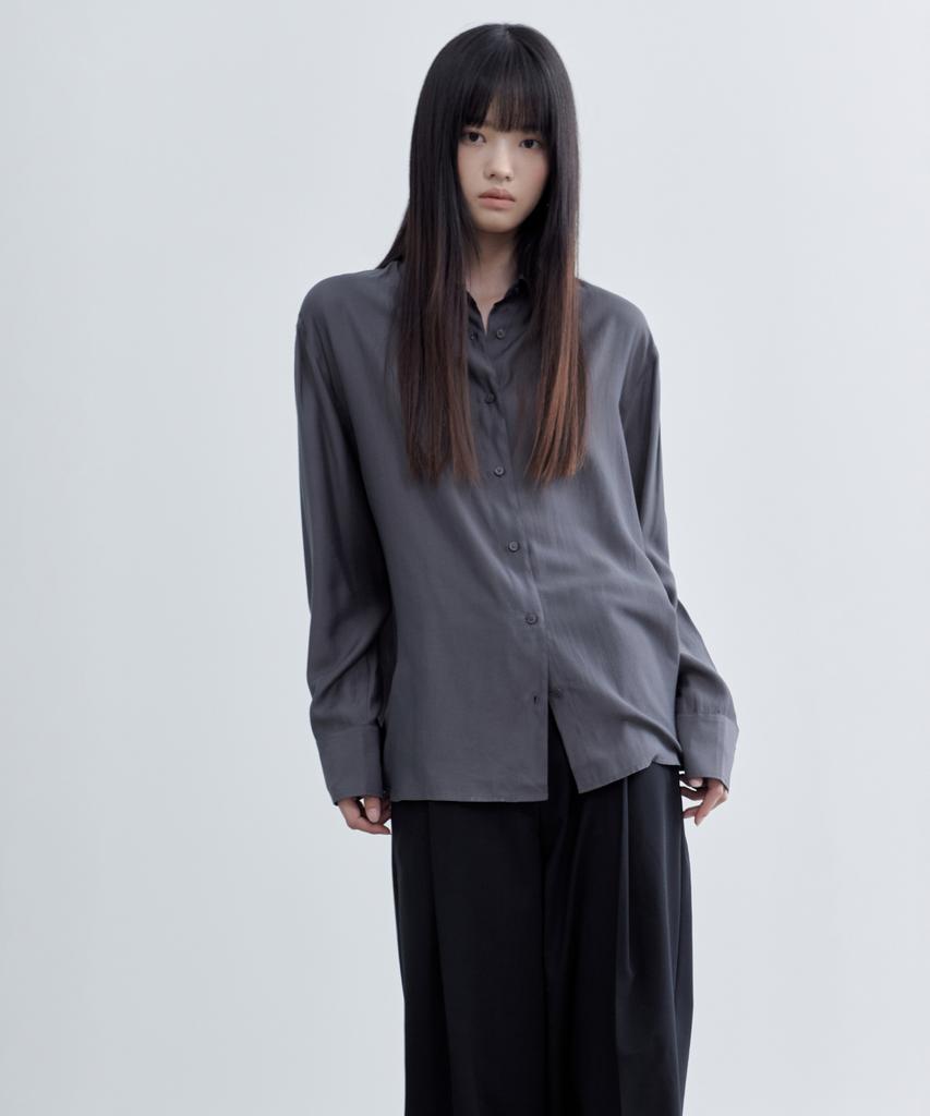 MUSINSA STANDARD WOMAN Women'S Relaxed Satin Shirt [Dark Grey]
