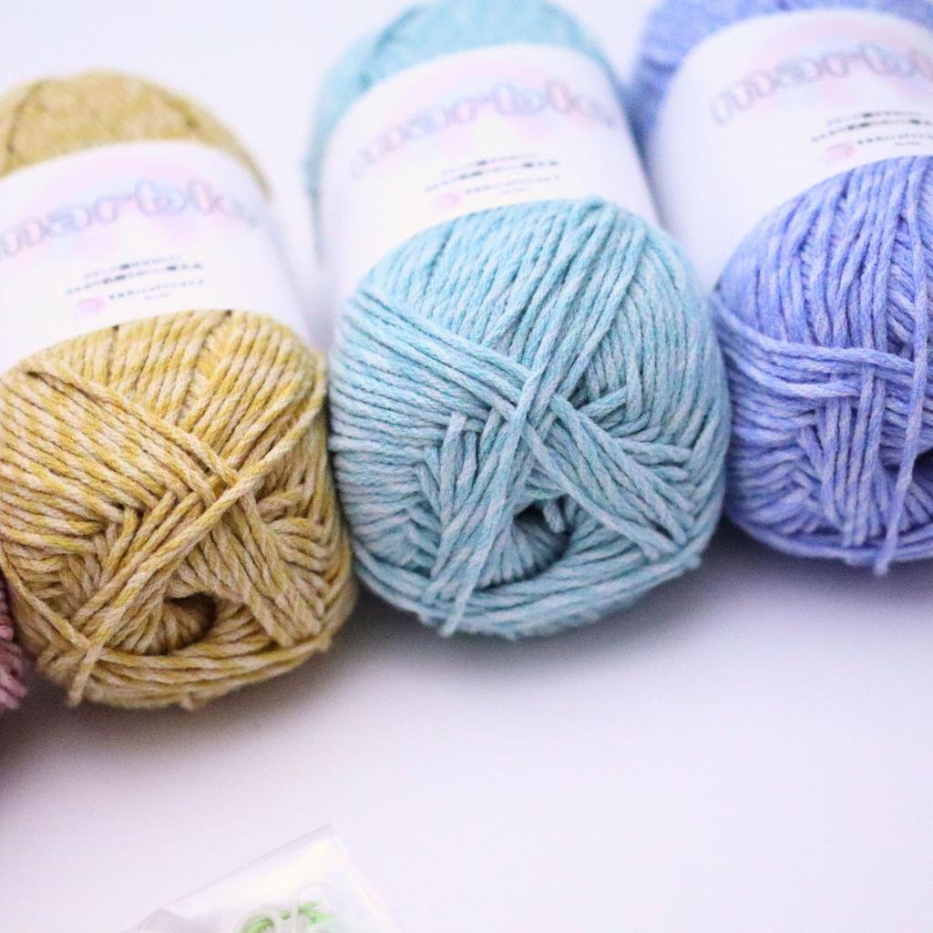 Sumire Craft Shop Смесовая пряжа «Мрамор» Набор из 3 мотков с одинаковым вязальным мотивом Небесно-голубая хлопково-акриловая пряжа, прибл.. Моток 95-100г, 170м, Цвет, (06 Синий)