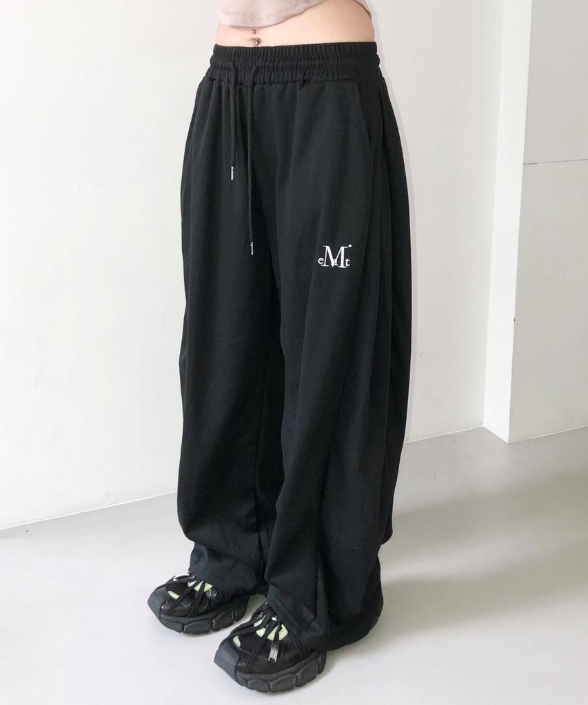MUCENT Seria Side Pintuck Back Pocket Wide Sweatpants (2 Colors)