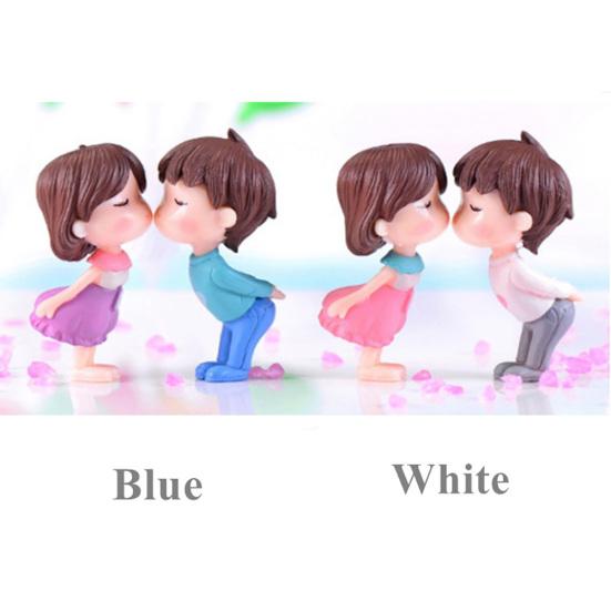 2Pcs Kiss Dolls Mini Landscape Ornaments Figurines Fairy Garden Dollhouse Decor