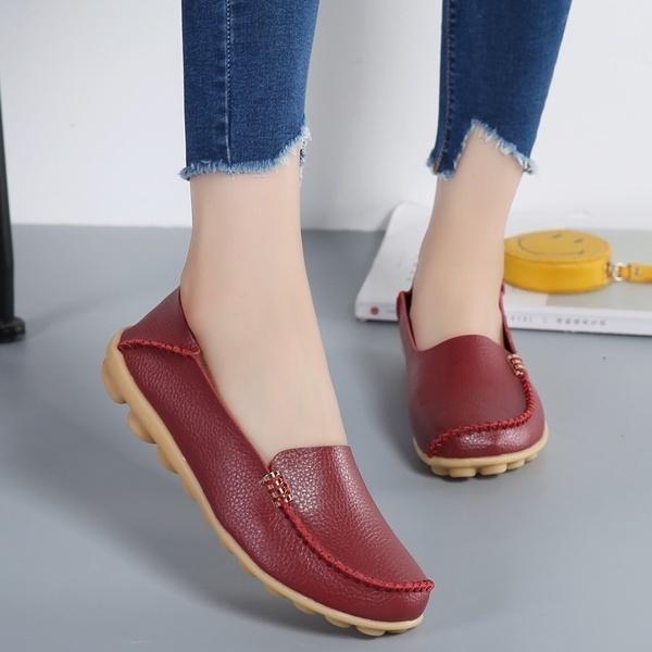 Elegant Women's Soft Pu Leather Loafers Slip-on Slippers With Timeless Design