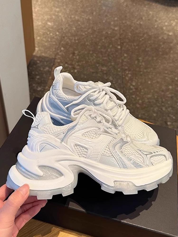 Женские туфли на платформе из сетчатой ткани, дышащие, серебристые, папины туфли, летняя новая мода 2025 года, универсальная повседневная спортивная обувь