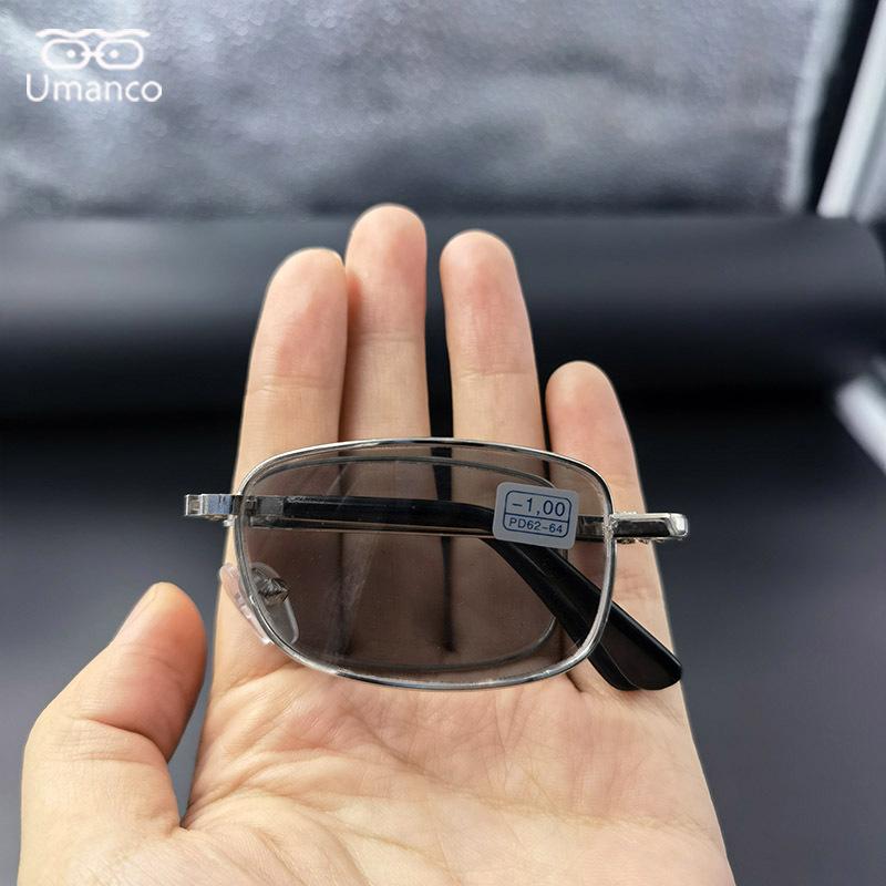 Photochromic Rectangular Foldable Myopia Glasses Men Gold Silver Metal Frame Anti Blue Light UV Finish Myopia Glasses