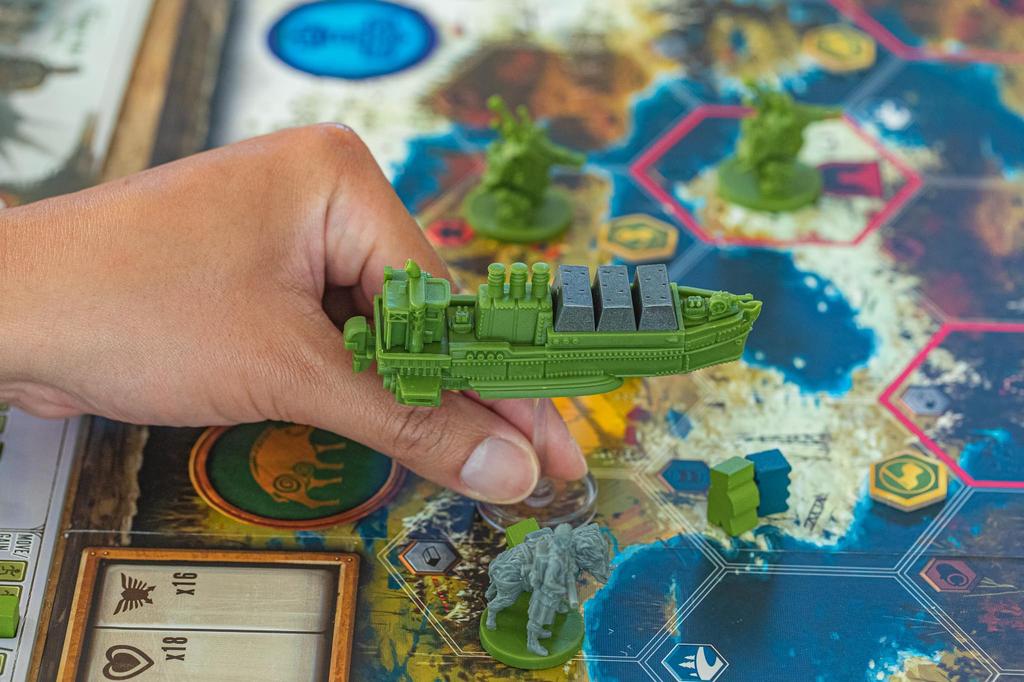 Stonemaier The Wind Gambit Expansion Добавлено в Scythe Добавлены Airship и Resolution новые игроки 140 минут Для детей от 14 лет и старше Игры Scythe (База