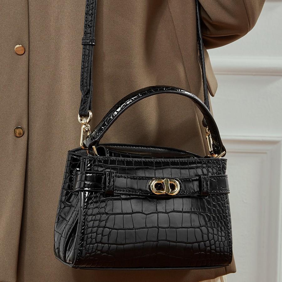Crocodile Pattern Fashionable Women's Bag 2025 New Small Square Bag Handheld Versatile Bag Retro High-Quality Texture Single Shoulder Crossbody