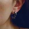 Cellmute PETAL HOOP EARRING_S(BLACK COLOR)