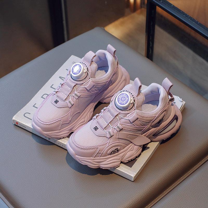 Кроссовки для девочек весна и осень 2025 новая вращающаяся пряжка детские студенческие спортивные кроссовки для детей постарше кроссовки для бега из сетки для мальчиков