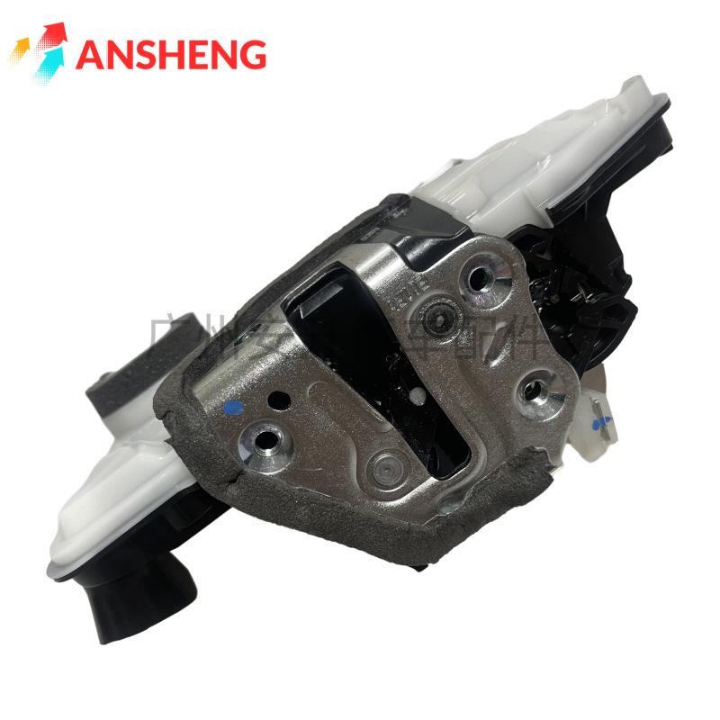 69040-53130 Привод замка левой передней двери для Lexus RX, ES, NX300, NX350