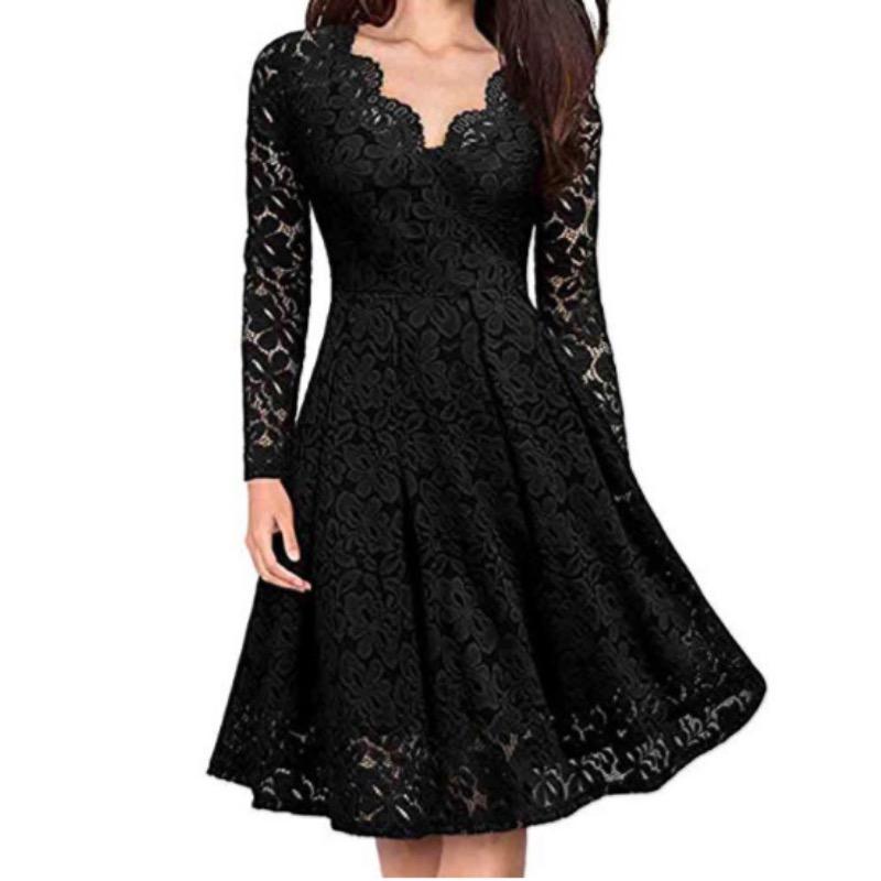 Женское платье с длинными рукавами