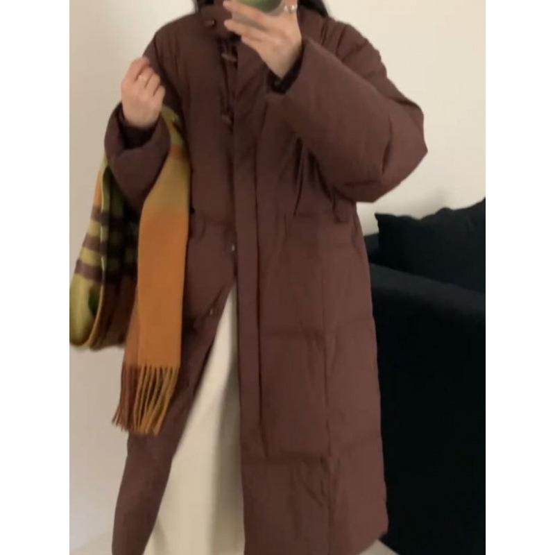 Дизайнерская куртка-пуховик женская длинная 2024 новая корейская версия воротник-стойка высококачественная роговая пряжка пуховик