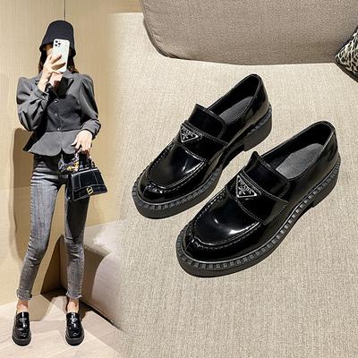 Кожаная платформа женская осень и зима новая коричневая для работы на одном педале одинарная обувь универсальные маленькие кожаные туфли