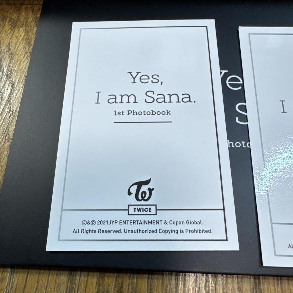 [Б/У] TWICE SANA Сана Делюкс Фотобук "Yes, I am Sana" с Торговой Картой