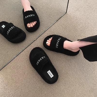 Тапочки Mao Mao женские 2025 осень и зима новая корейская версия ins трендовая обувь пушистые утолщенные домашние тапочки на платформе