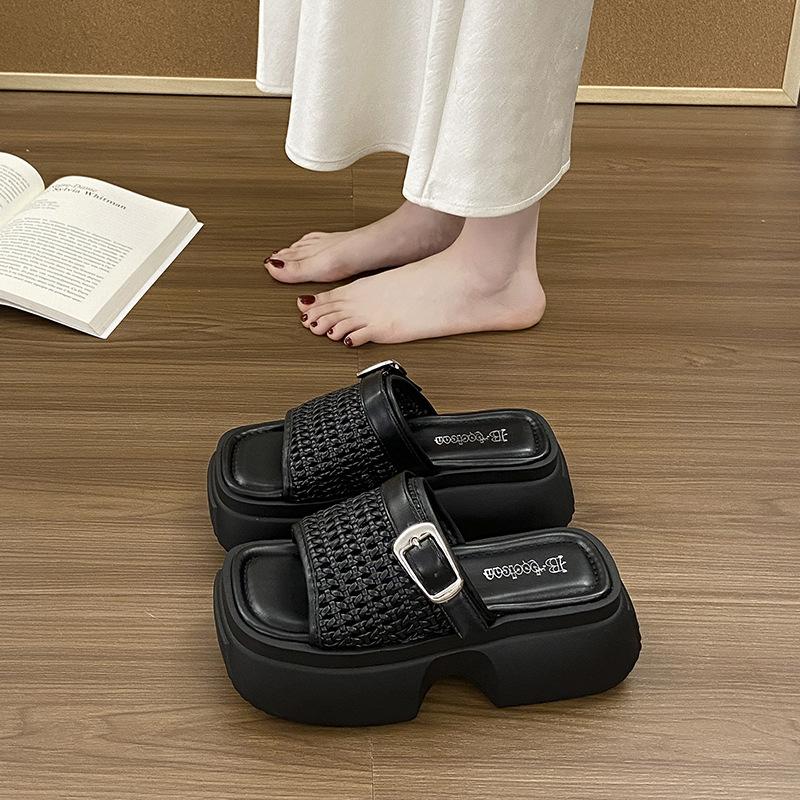 One-pedal Summer Outer Height-increasing Slippers Women's Thick Bottom High-end Wear Weaving 2025 New One-word Beach Sandals Tide