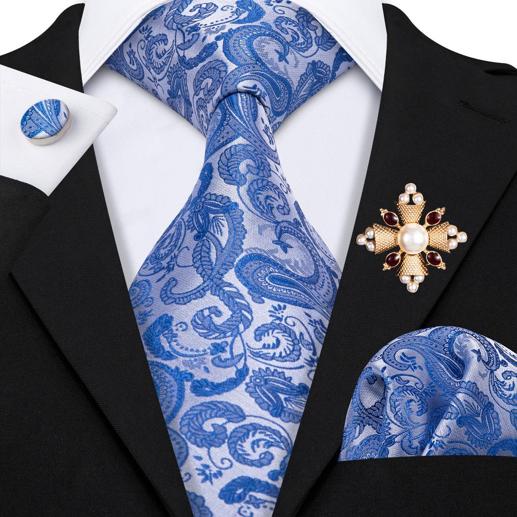 Комплект для мужчин: галстук, брошь и карманный платок