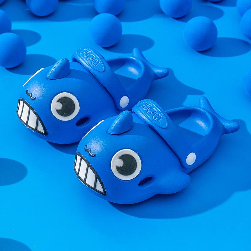 Детская мода мультяшный кит мальчики пляжная обувь нескользящие простые универсальные 2024 детские дышащие мягкие носочки обмотанные тапочки для девочек