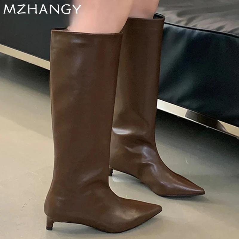 Острый носок женские высокие сапоги кожаные модные сексуальные туфли на каблуках женские трендовые новые зимние сапоги на низком каблуке элегантные готические женские ботинки