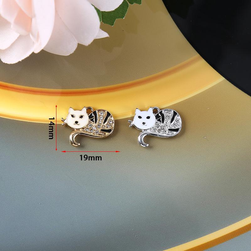 Handmade Rhinestone Alloy Jewelry: Butterfly, Flower, Rabbit, Bear Buttons & Pendants for Shoes and Bags