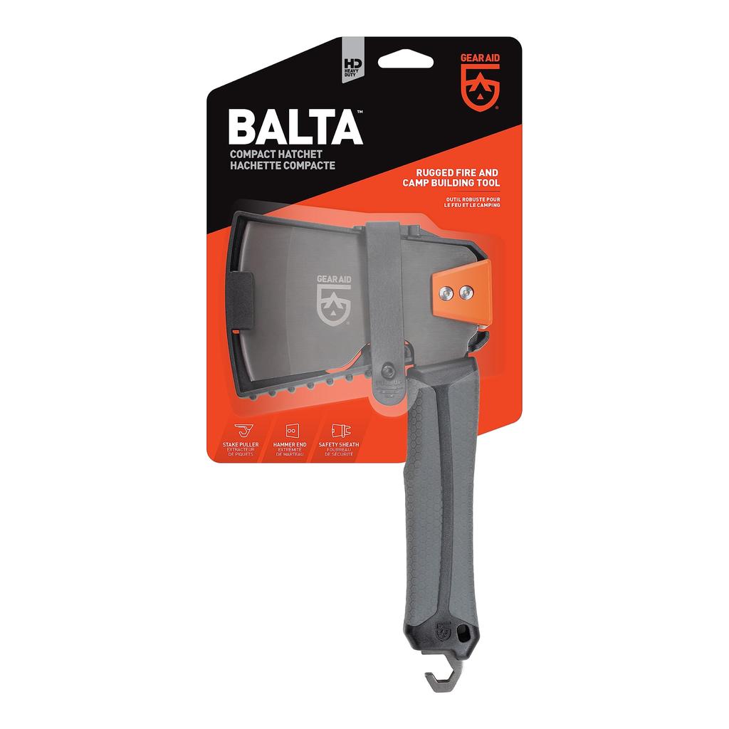 Топор-мачете GEAR AID Balta Camp: Универсальный инструмент для костра и кемпинга с защитным чехлом, молотком, резчиком для растопки и выдергивателем колышков.